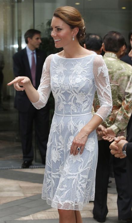 Kate-Middleton-white